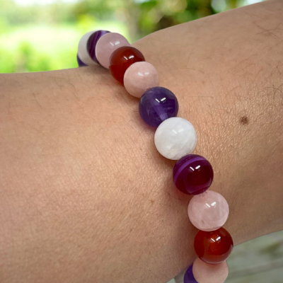 Manifest Enhance & Attract Love Crystal Gemstone Stretch Bead Bracelet  -  Soul Cafe Gift Box & Crystal Properties Infomation Card